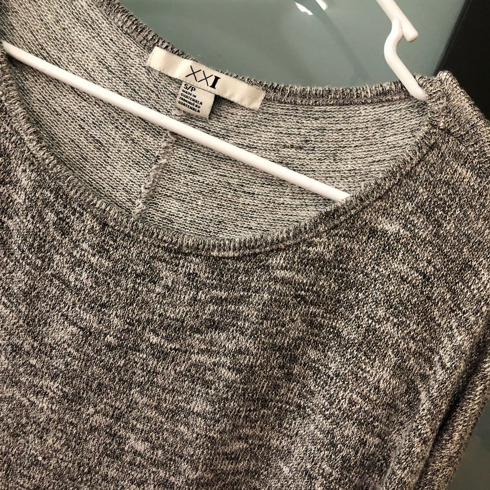 Light sweater - Picture 2 of 2